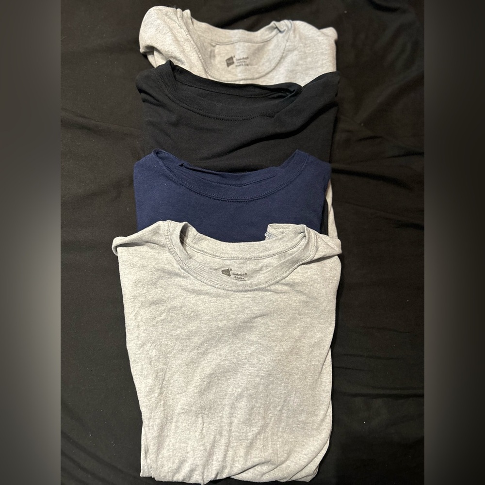 Hanes men’s undershirts 4-pack size small